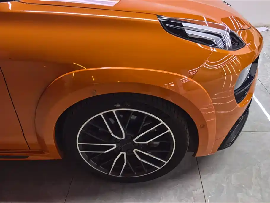 Lynk & Co. 02 Hatchback 2021 Model 2.0 TD Halo Driving Control Kit Version