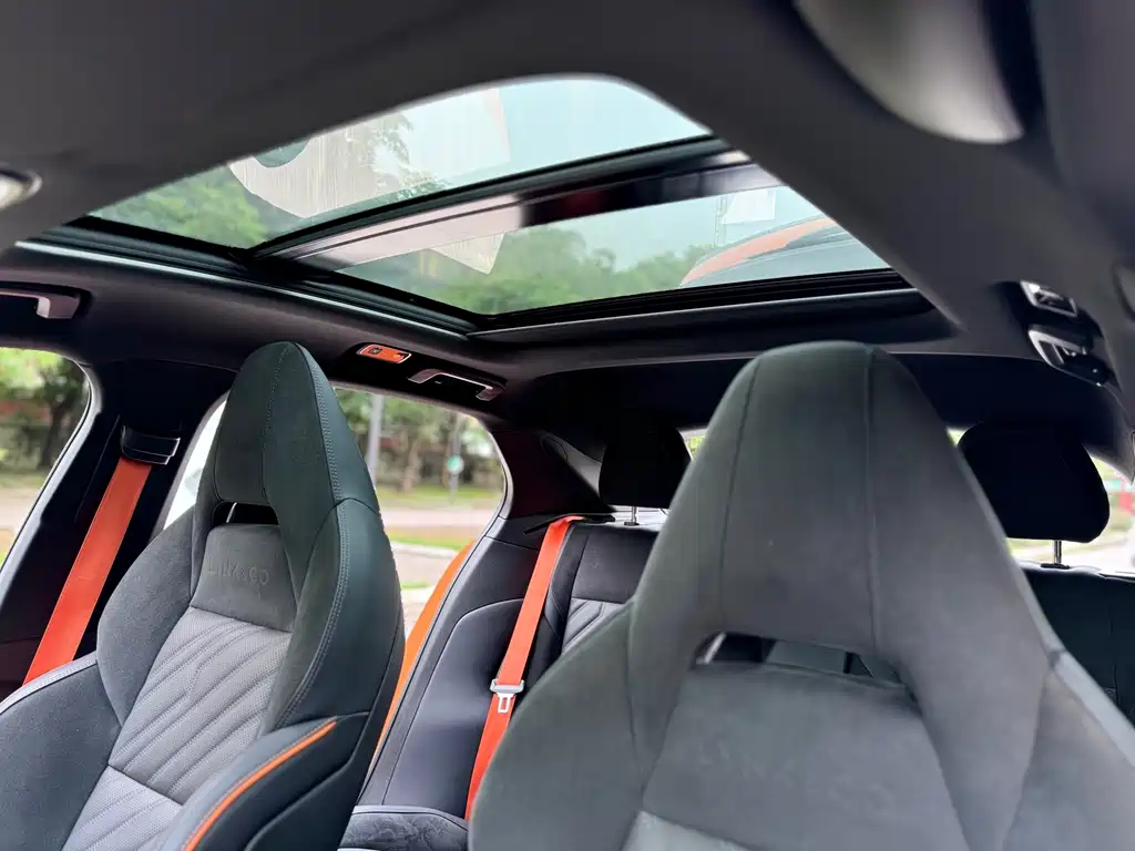 Фото машины 24