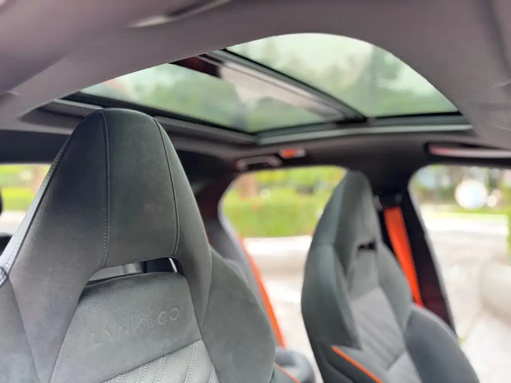 Lynk & Co. 02 Hatchback 2021 Model 2.0 TD Halo Driving Control Kit Version