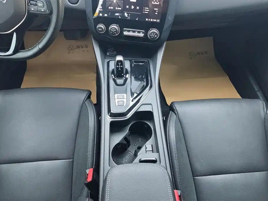 Lynk & Co 02 2021 1.5TD DCT Two-wheel drive Champion Edition