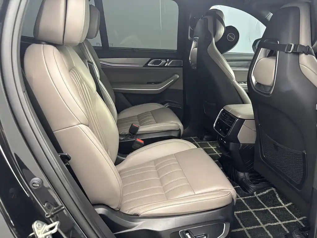 Lynk & Co. 09 EM-P 2023 2.0 TD EM-P Voyage Edition PM Six-seater