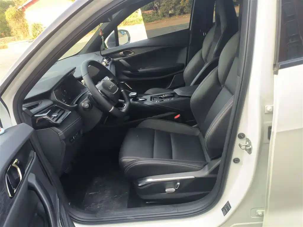 Lynk & Co. 06 2020 model 1.5T Jin Pro