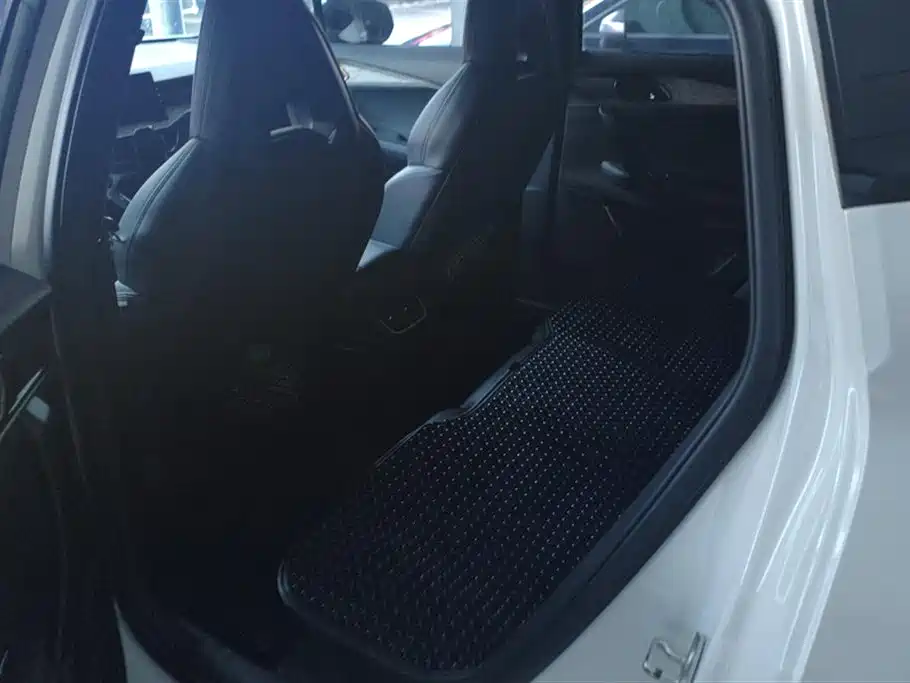 Lynk & Co. 06 2020 model 1.5T Jin Pro