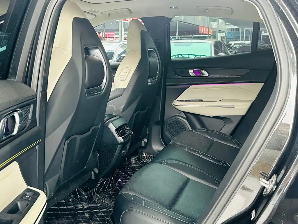 Lynk & Co. 05 2022 2.0 TD two-wheel drive Halo