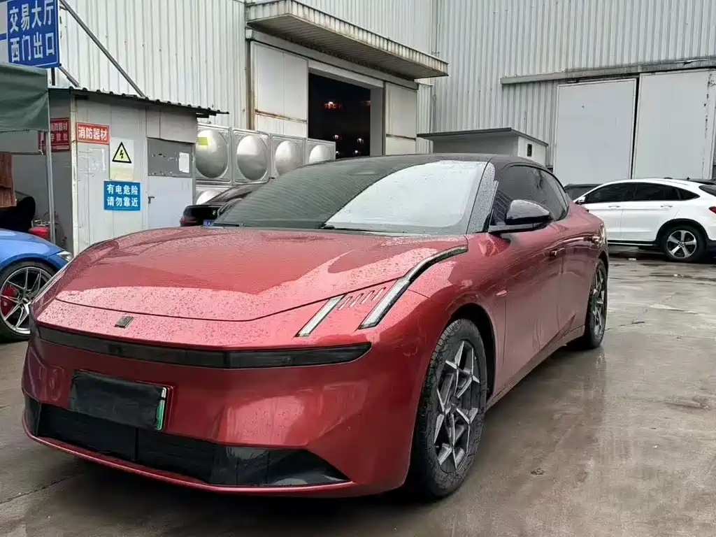 Lynk & Co Z10 2024 model 95kWh 766km rear drive Max