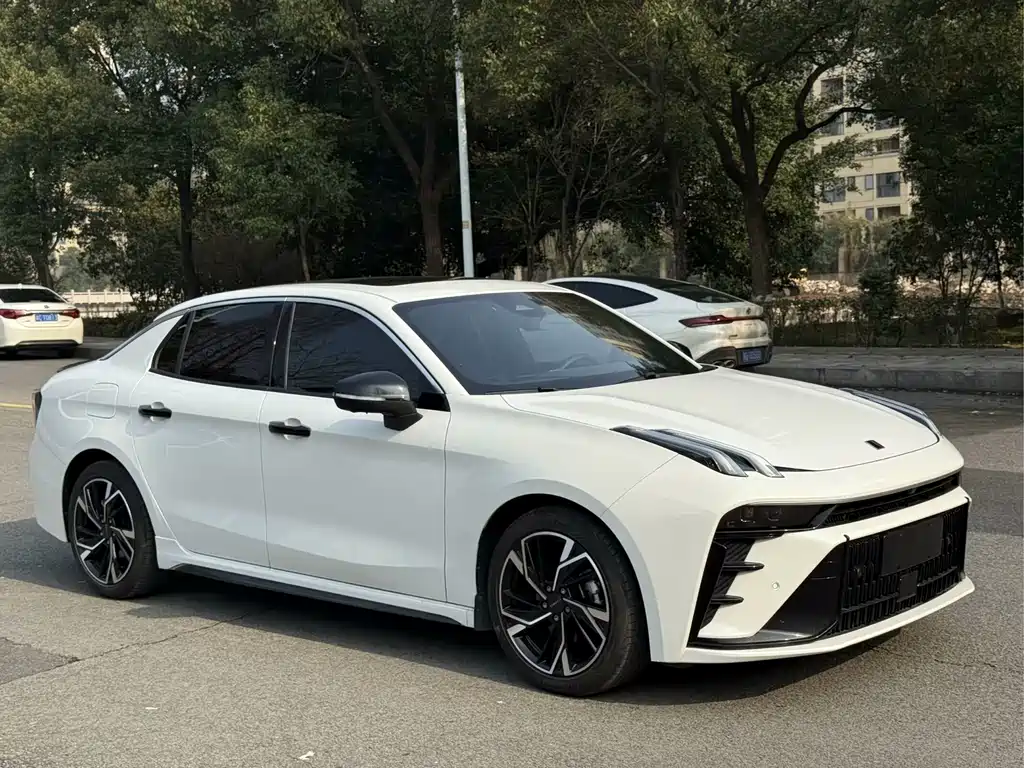 Lynk & Co. 03 2023 model 1.5 TD DCT Jin Pro