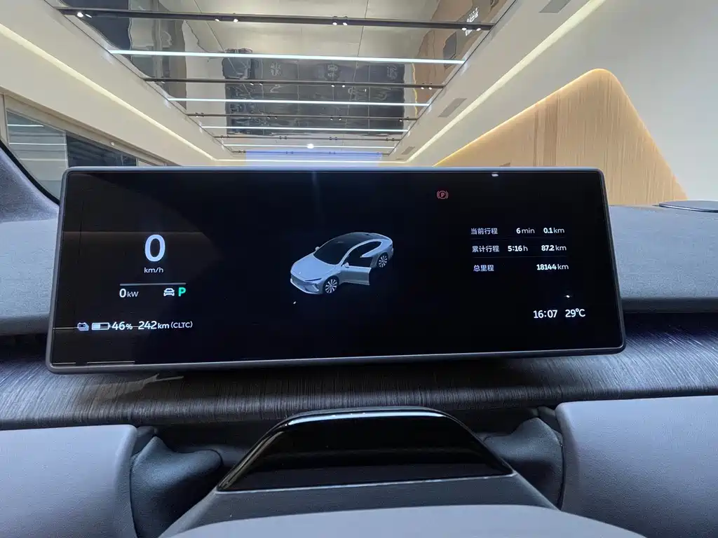 Фото машины 28