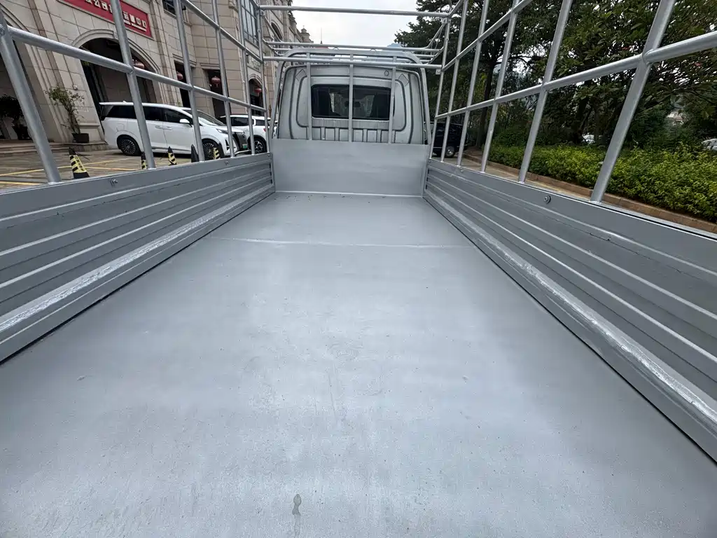 Changan Shenqi T10 2019 1.5L comfortable single-steaming air-conditioned warehouse grid car single row 910kg