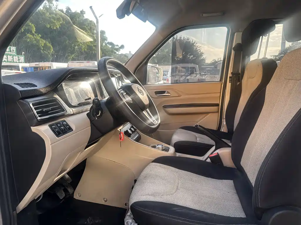 Cross Star V7 EV 2023 251km open door flagship 6-seater