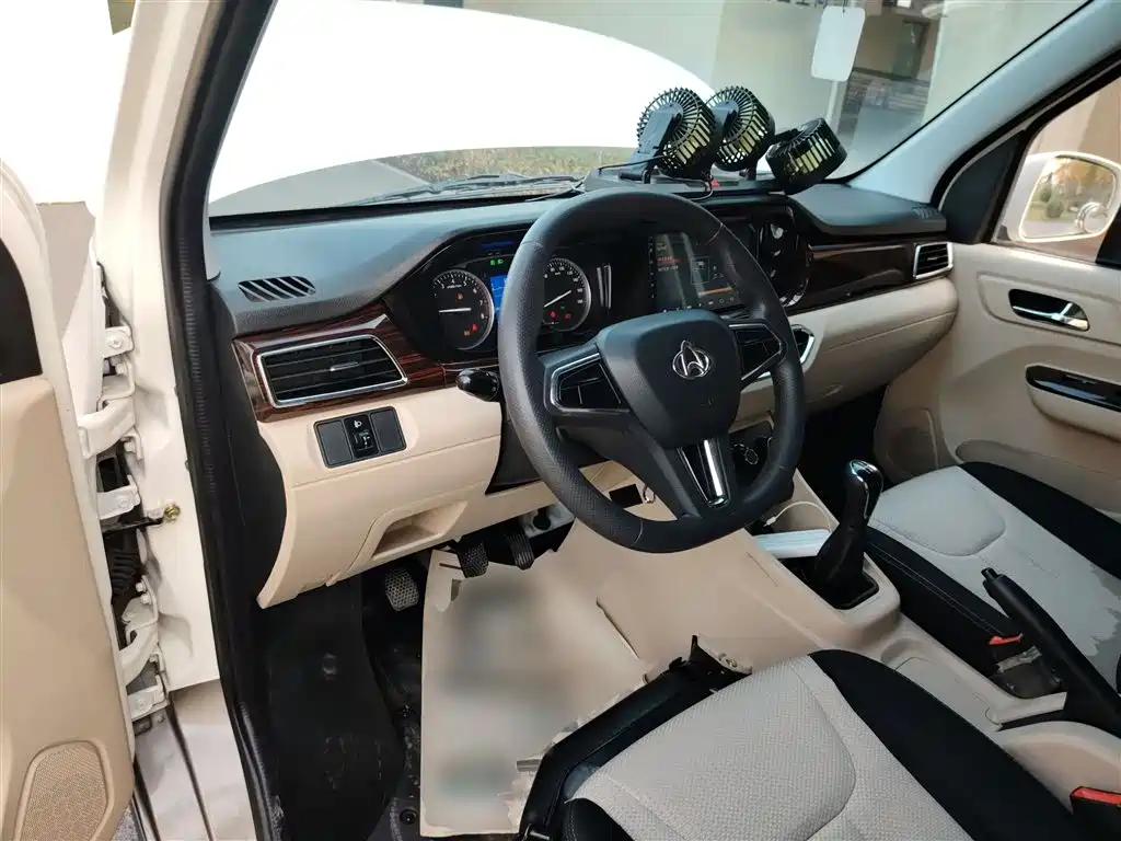 Фото машины 24