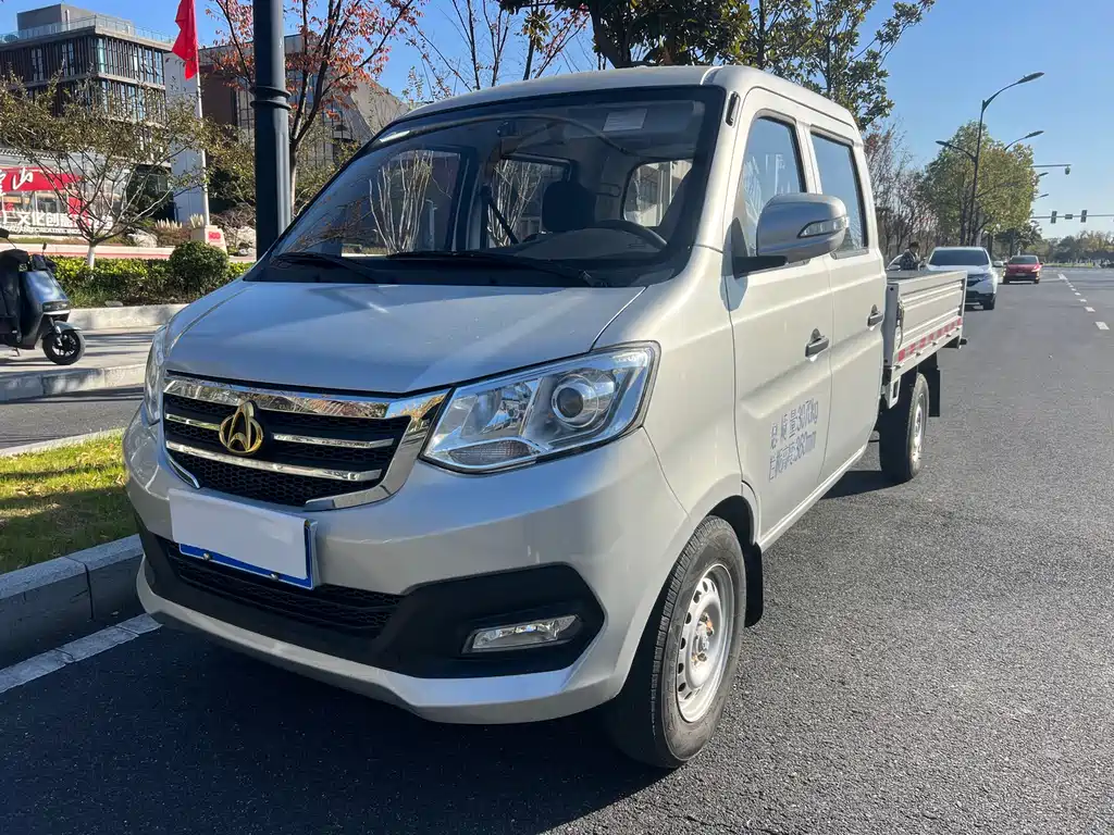 New Leopard T3 2022 1.6L luxury truck double-row single rear wheel railing 3250 wheelbase 2.52 meters DAM16KR