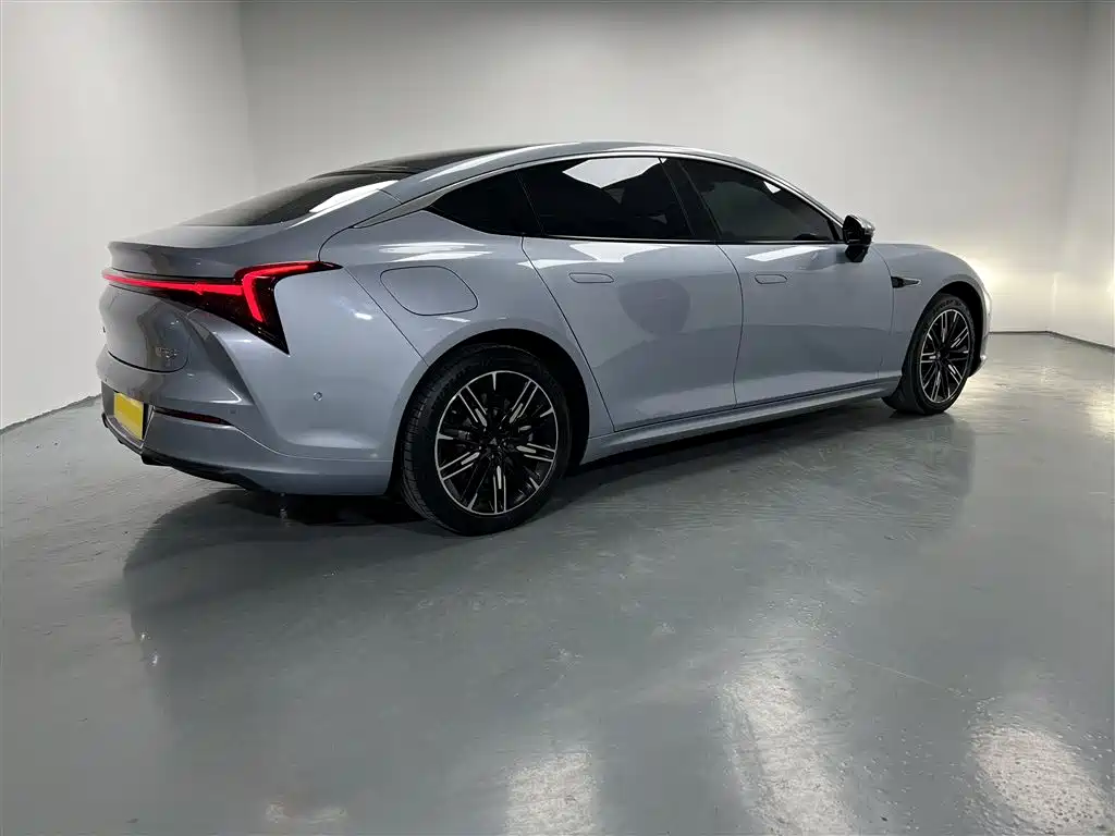 Nezha S 2022 extended range version 1160km rear drive small version