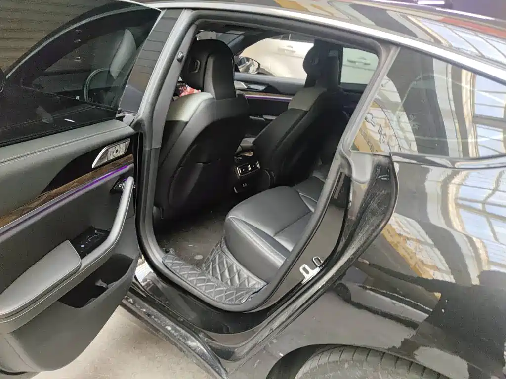 Nezha S 2022 extended range version 1160km rear drive medium version