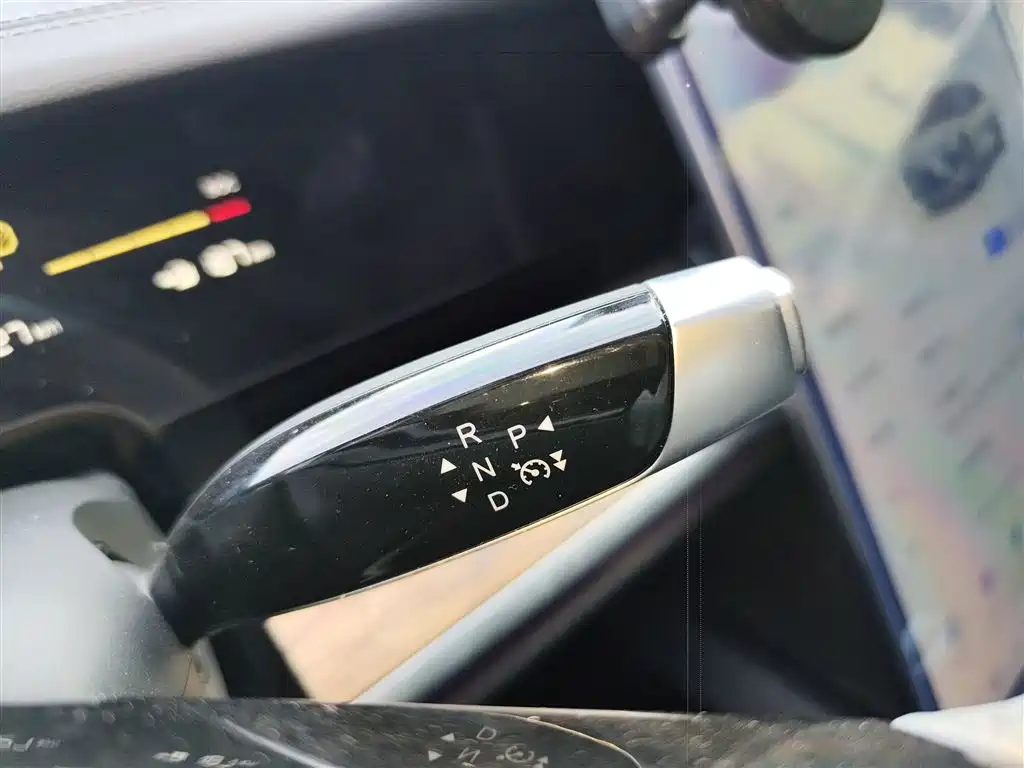 Nezha S 2022 extended range version 1160km rear drive medium version