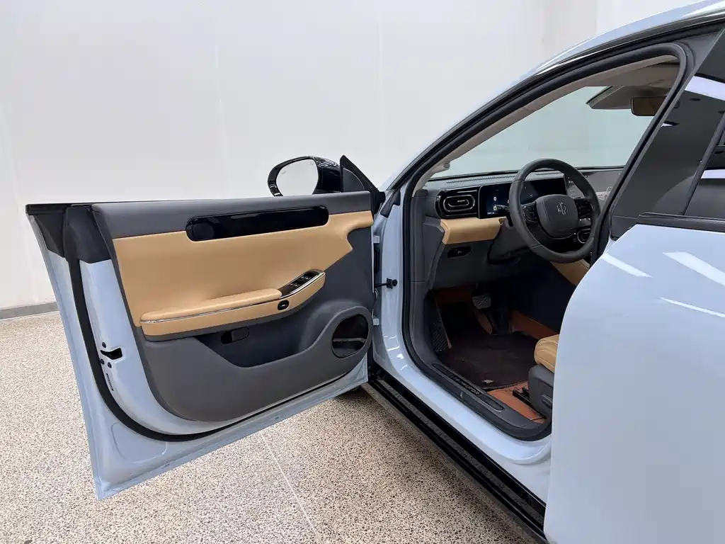 Фото машины 26