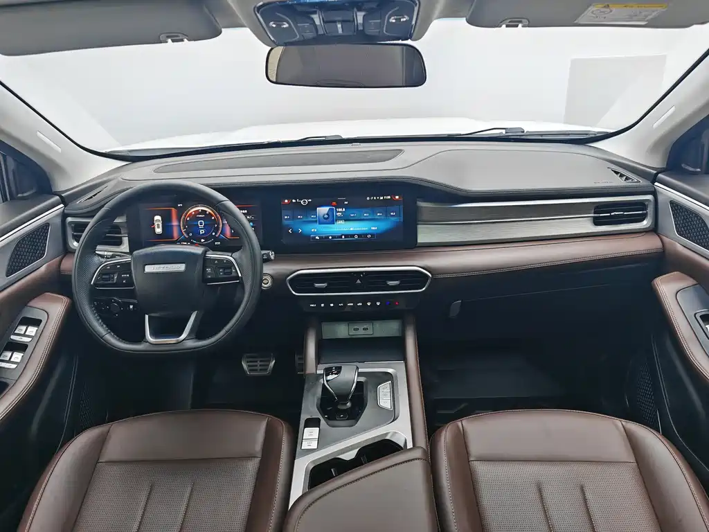 Jietu X90 PLUS 2021 model 1.6 TD DCT villa 7 seats