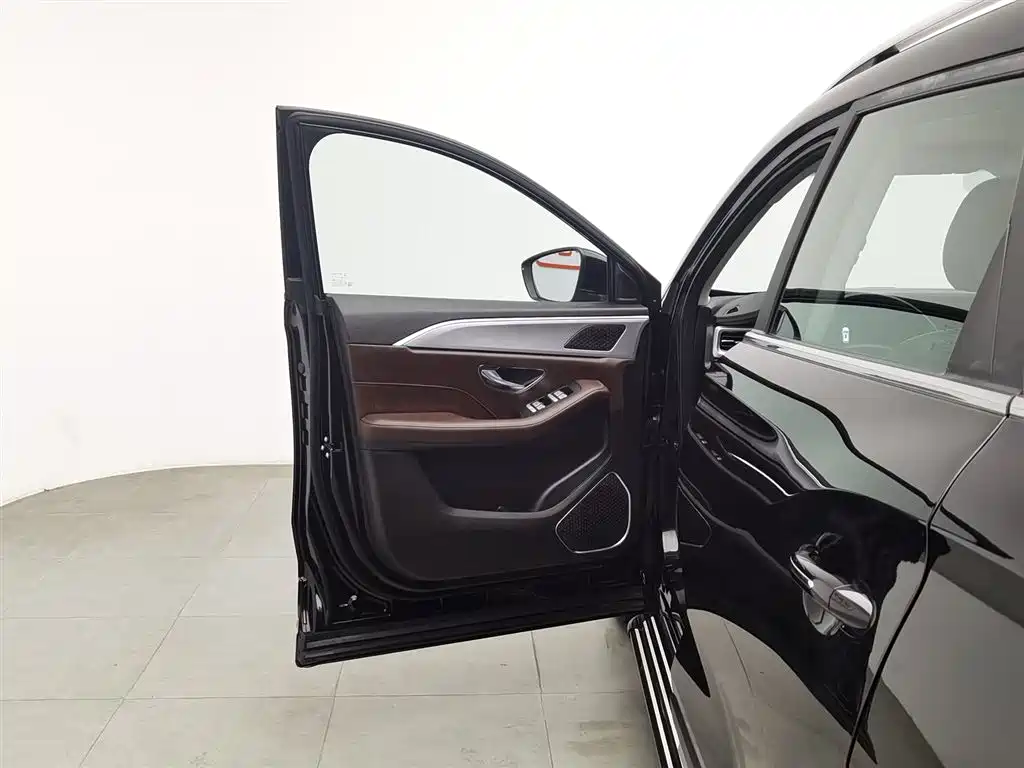 Jietu X90 PLUS 2021 model 1.6 TD DCT villa 5 seats