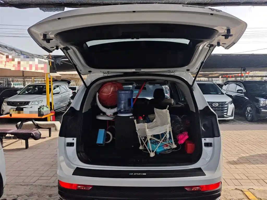 Jietu X90 PLUS 2021 model 1.6 TD DCT villa 5 seats