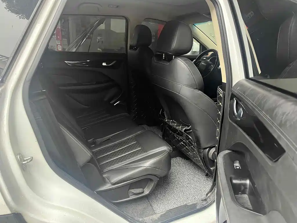 Jietu X90 2019 model 1.5T automatic smart enjoyment type 6-seater country V