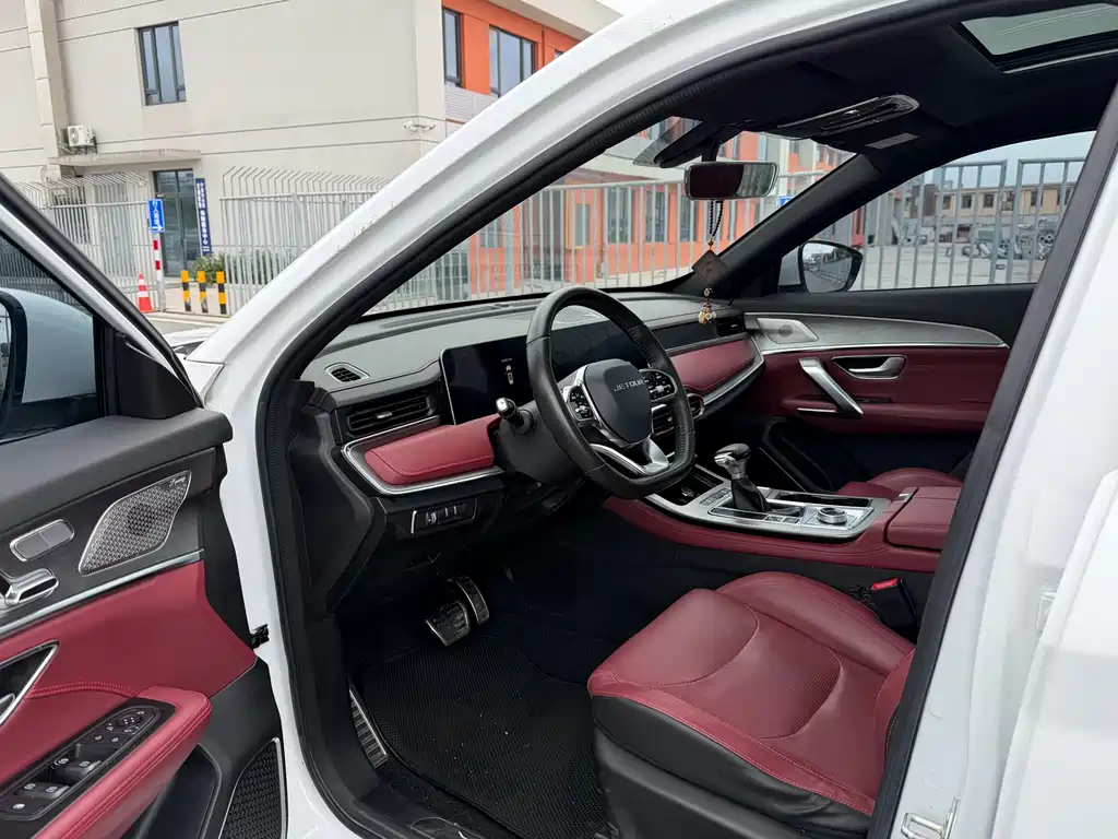 Jietu X70 PLUS 2021 model 1.6T DCT (5 seats