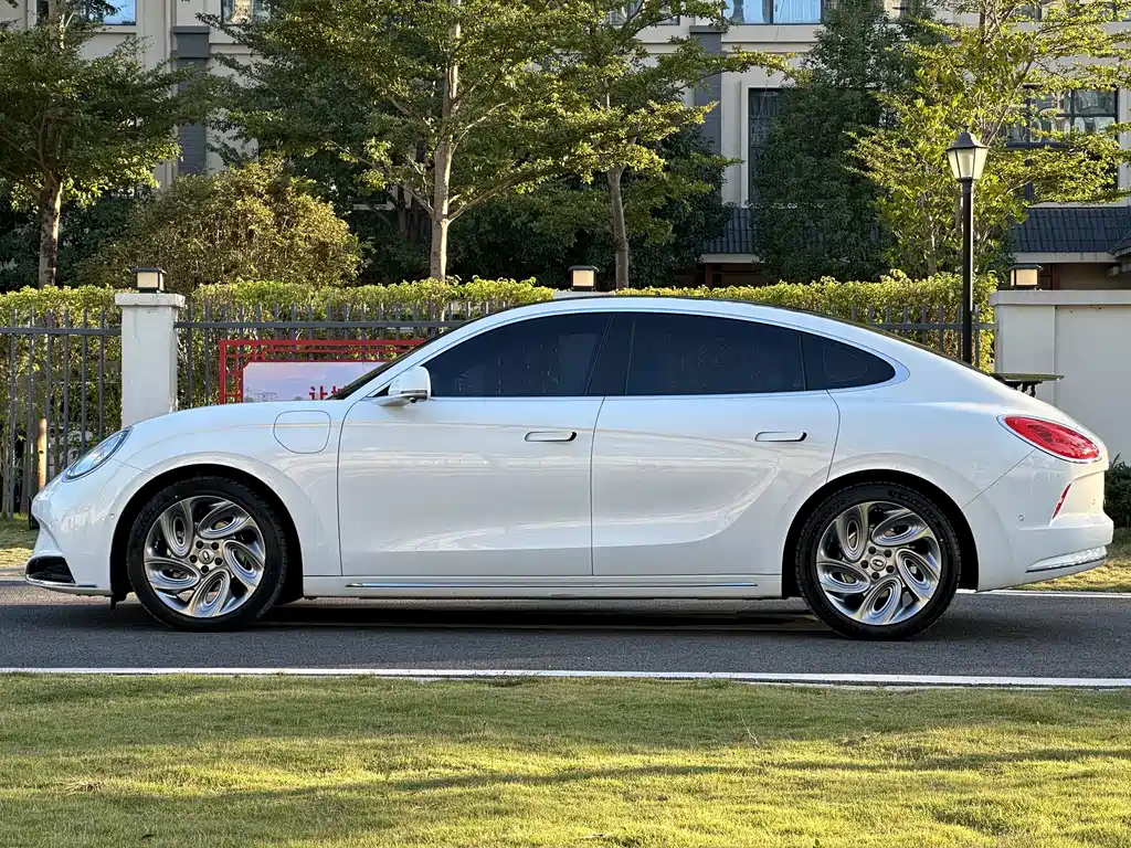 Фото машины 24