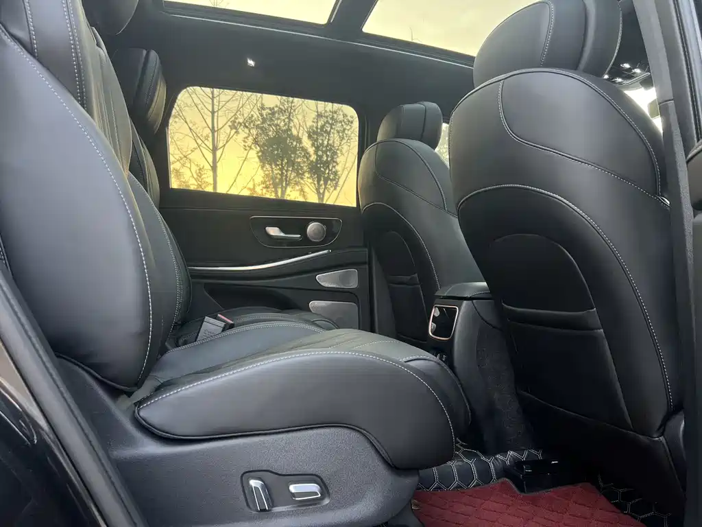 Xingtu Lanyue 2024 International version 400T four-wheel drive Star 6-seater