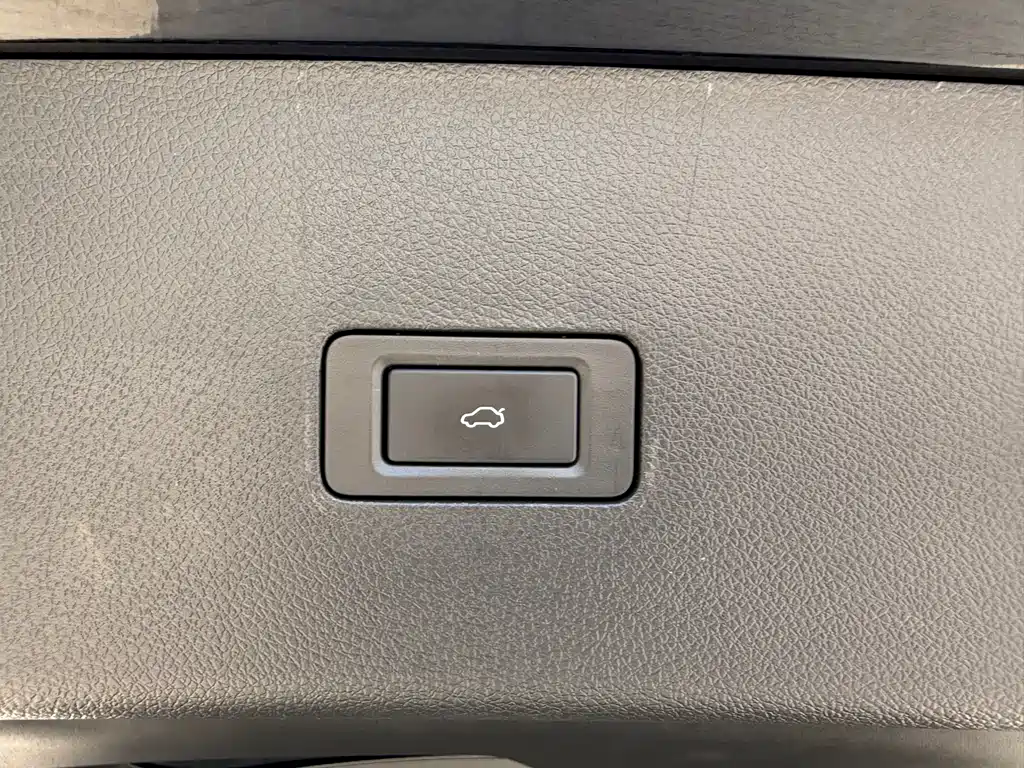 Xingtu Lanyue 2025 400T two-wheel drive Star Edition 7-seater