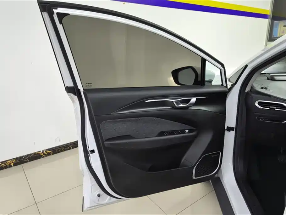 Geely Geometry C 2021 C400 Cubic Version