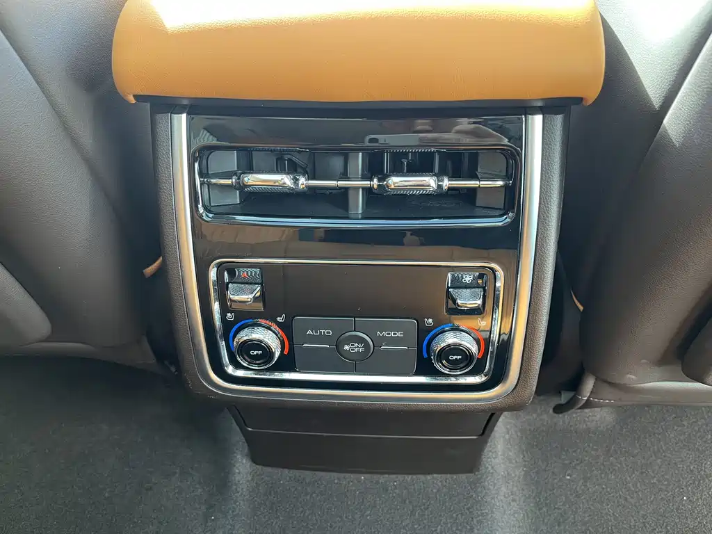 Tank 500 2023 model 3.0T sports version with 5 seats