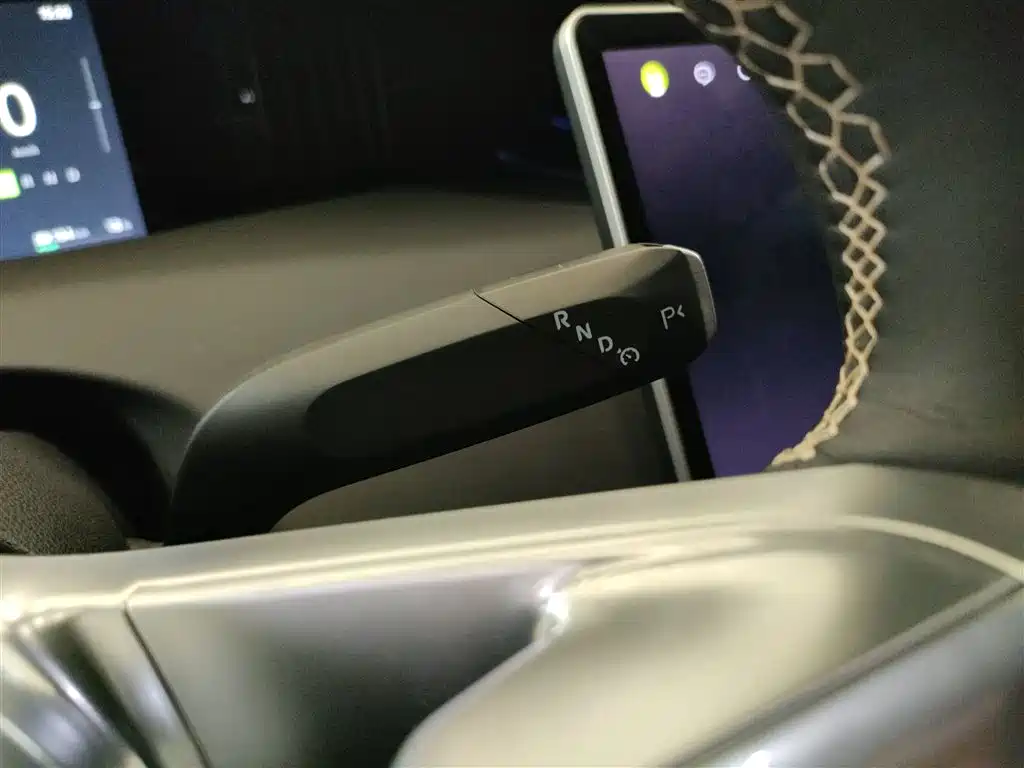 Avita 11 2022 long battery life Dual Motor Luxury Edition 5 seats