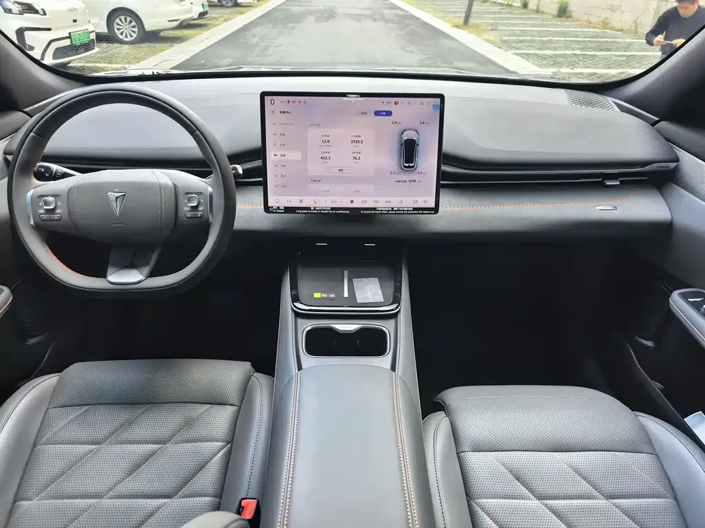 Dark blue S05 2024 510Plus pure electric version