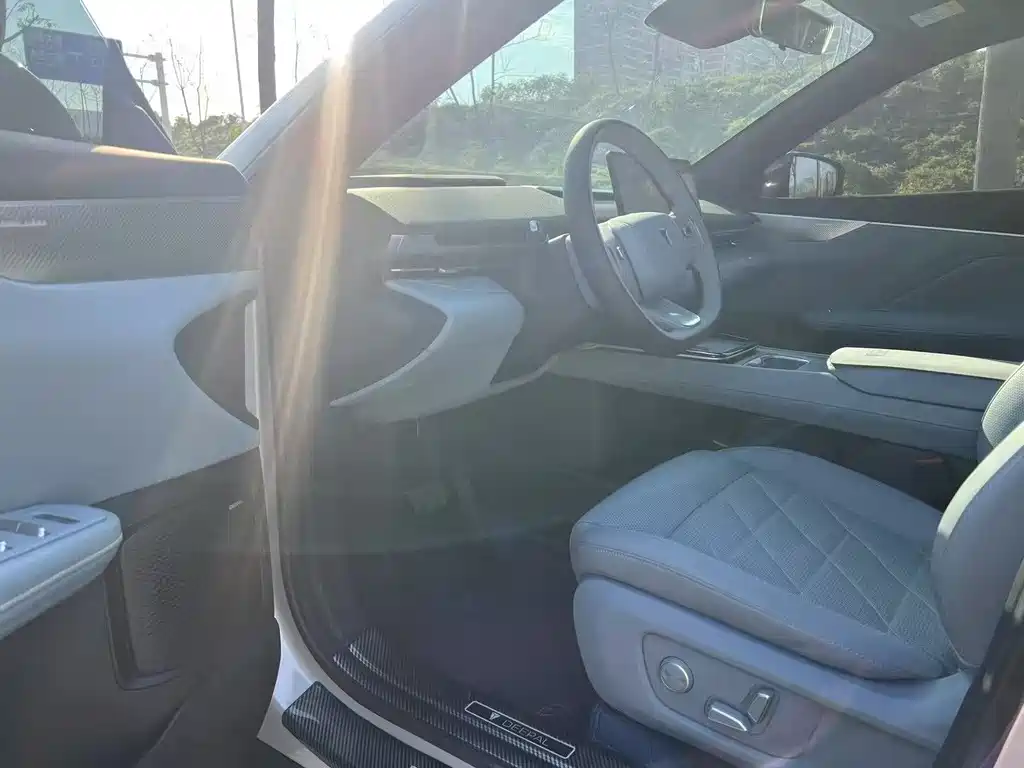 Dark blue S05 2024 510Max pure electric version