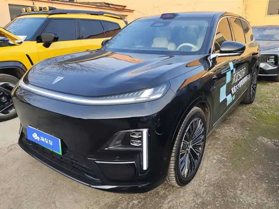 Dark blue S09 2025 four-wheel drive Ultra+ high-definition version