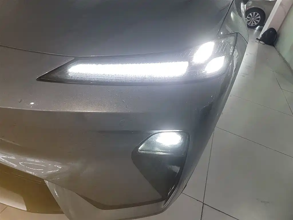 Dark blue L07 2024 230Max extended range version