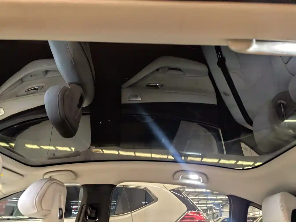 Dark blue SL03 2022 model 515 pure electric version