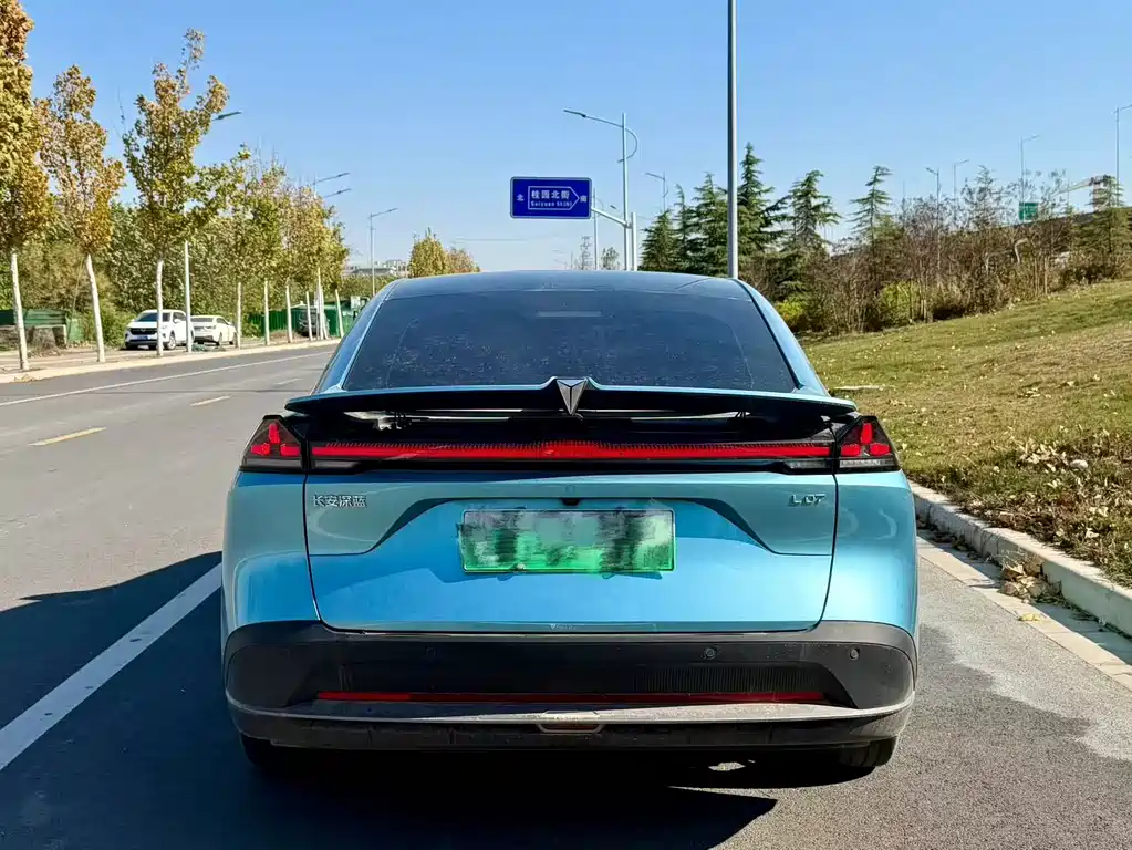 Dark blue L07 2024 230Max extended range version