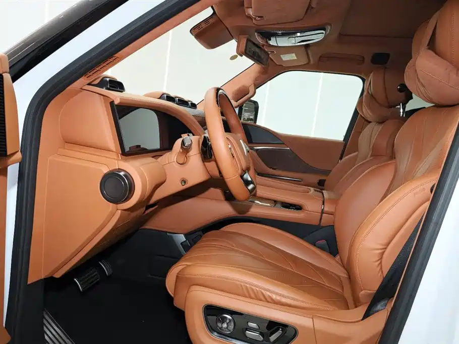 Look up to U8 2023 Deluxe Edition