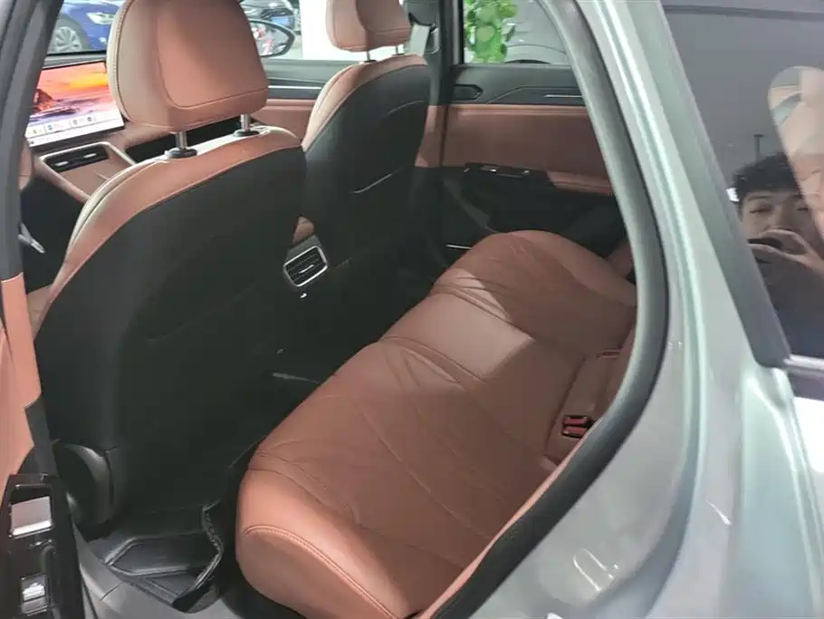 Galaxy L6 2025 EM-i 140km Discovery+ Edition