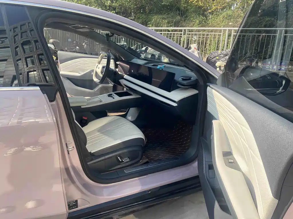 Galaxy E8 2024 665km rear-drive Starship Voyage version