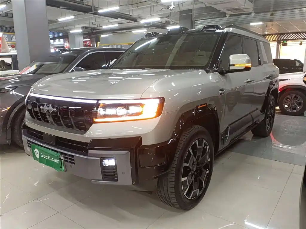 Leopard 8 2025 Zhiyong Ultimate Edition 6 Seats