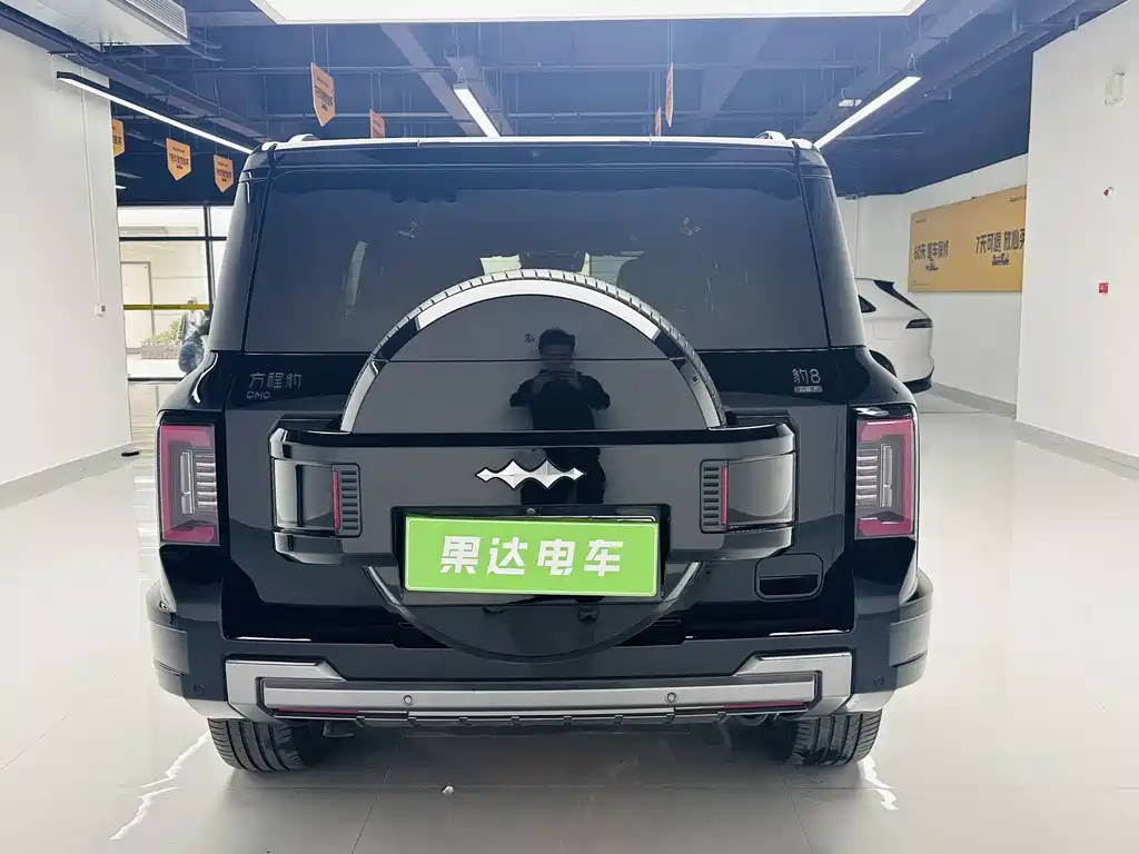 Leopard 8 2025 Zhiyong Ultimate Edition 7 Seats