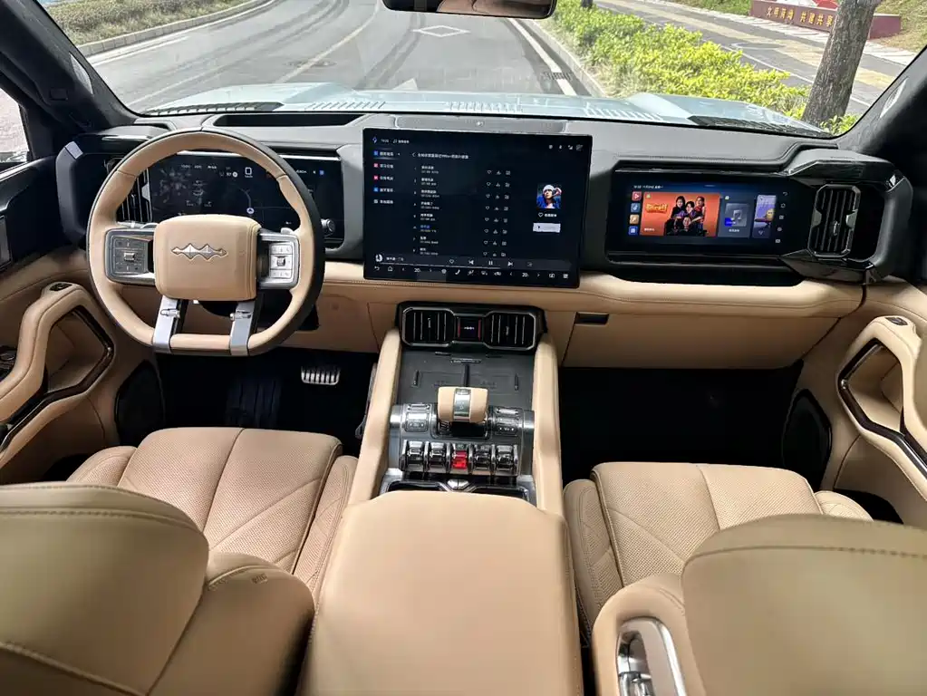 Leopard 8 2025 Zhiyong Ultimate Edition 6 Seats