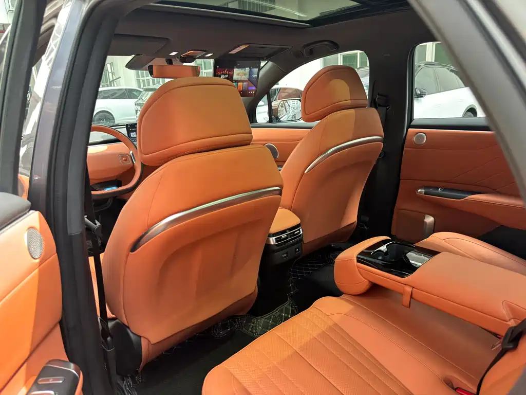 Фото машины 24