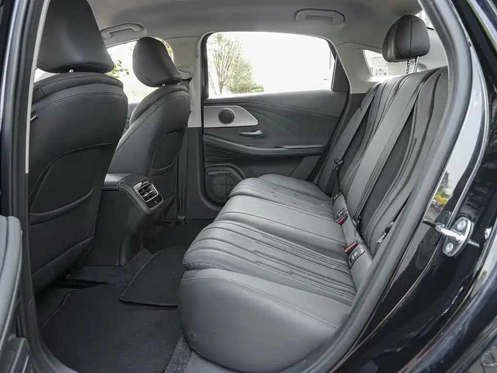 Фото машины 33