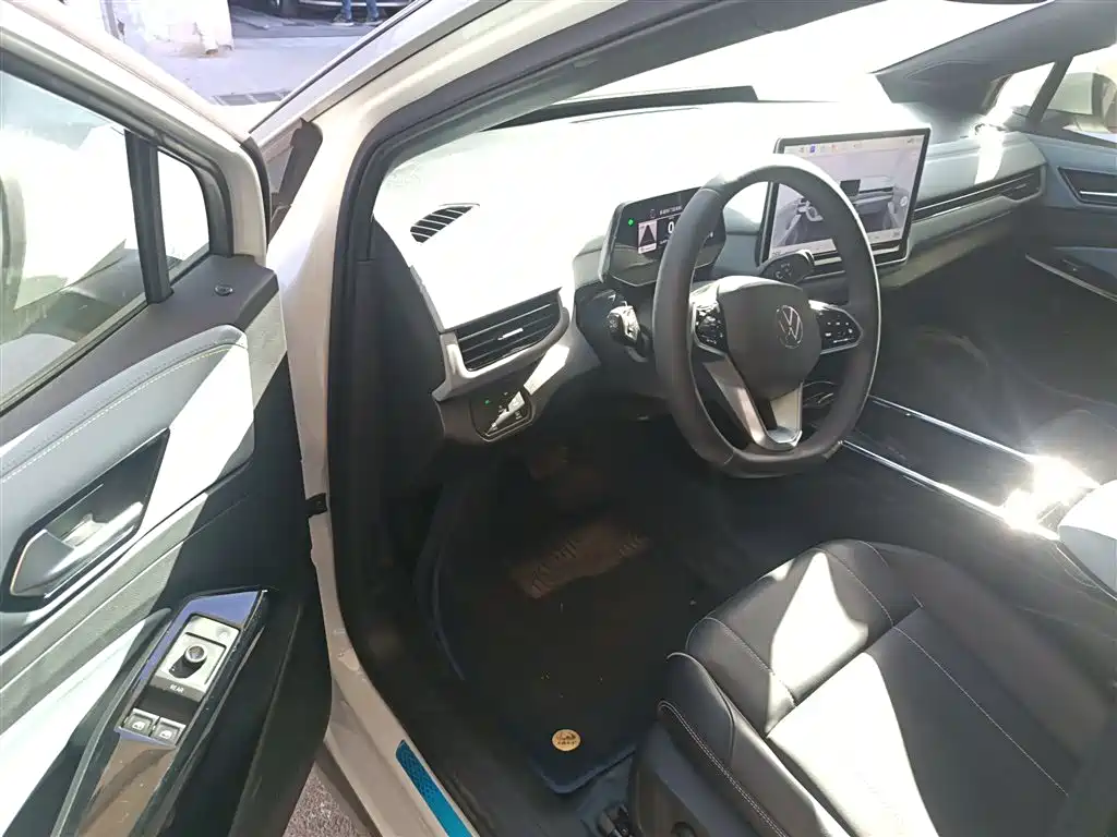 ID.4 X 2025 smart models Pure Smart Edition