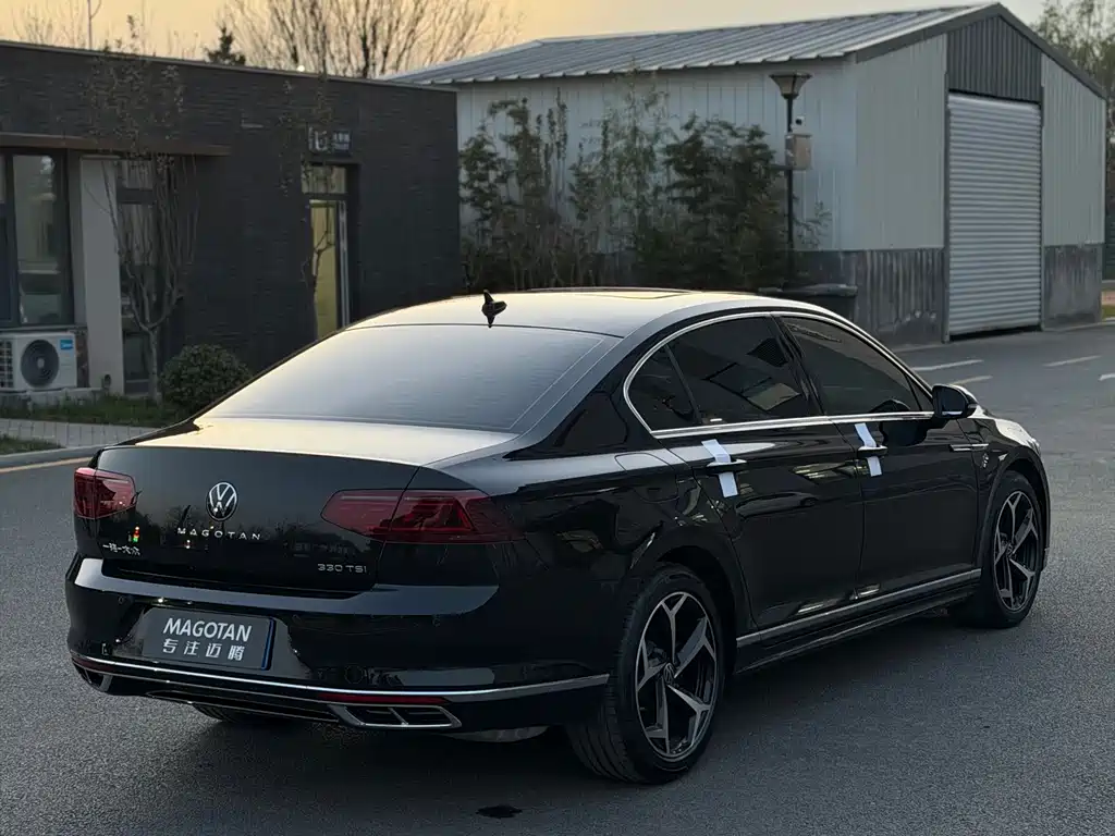 Magotan 2023 2 million Commemorative Edition 330TSI DSG Luxury