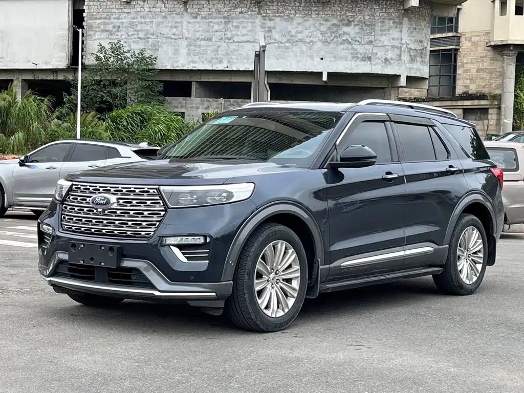 Explorer 2020 EcoBoost 285 four-wheel drive titanium version 6 seats