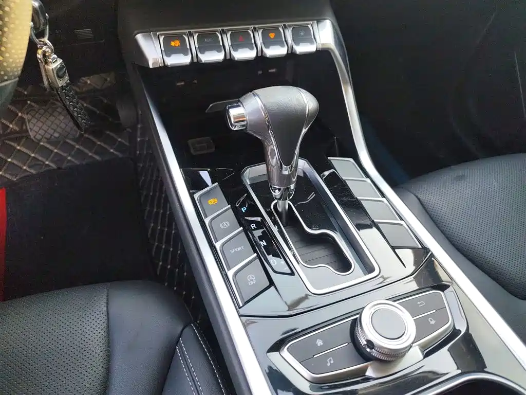 Collar 2019 EcoBoost 145 CVT Platinum Collar type Country VI