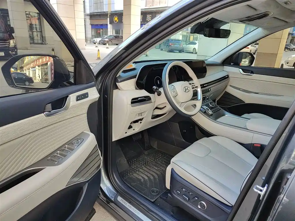 Paristi 2023 3.5L automatic four-wheel drive Calligraphy