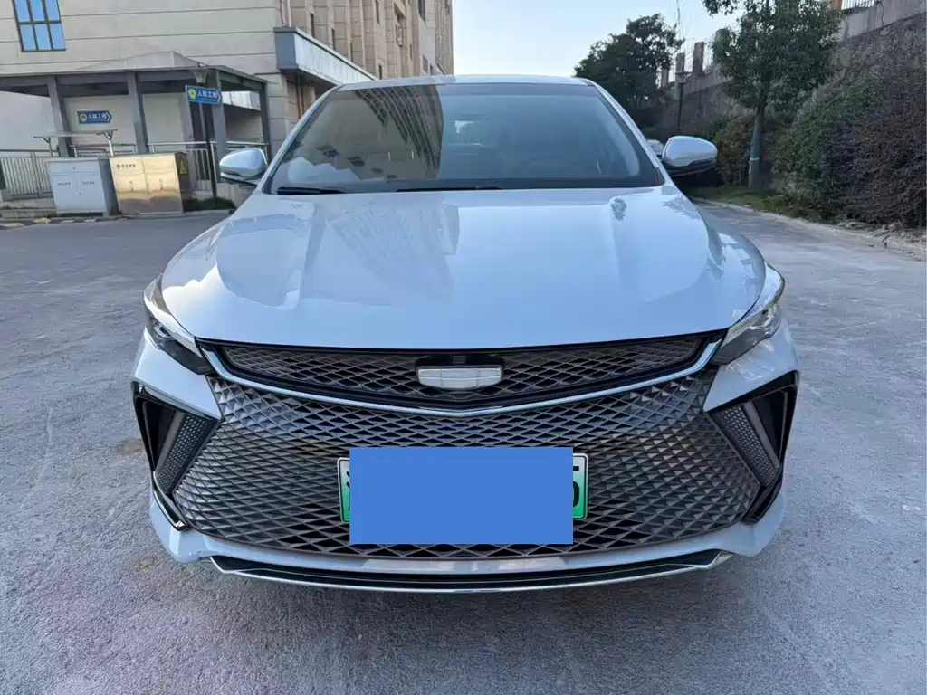 Emgrand L HiP 2022 1.5 TD-DHT Pro 100KM Super Rui